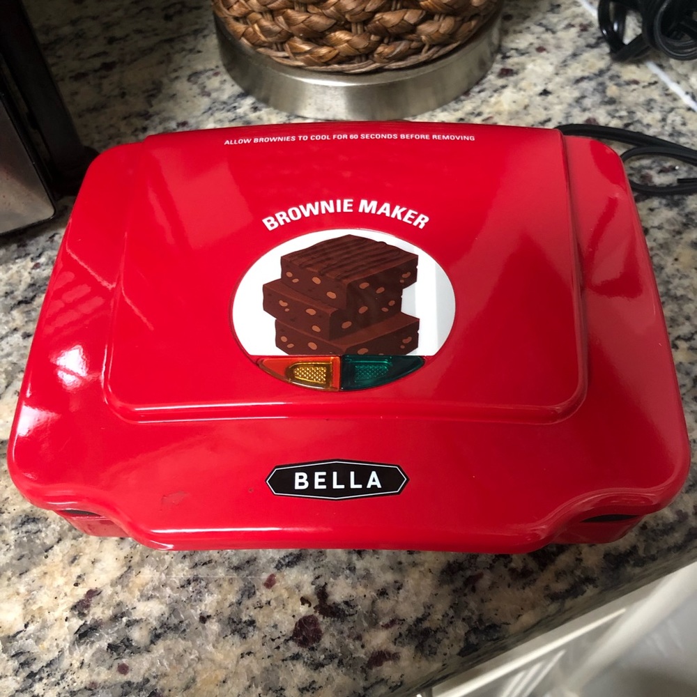 Bella Brownie Maker